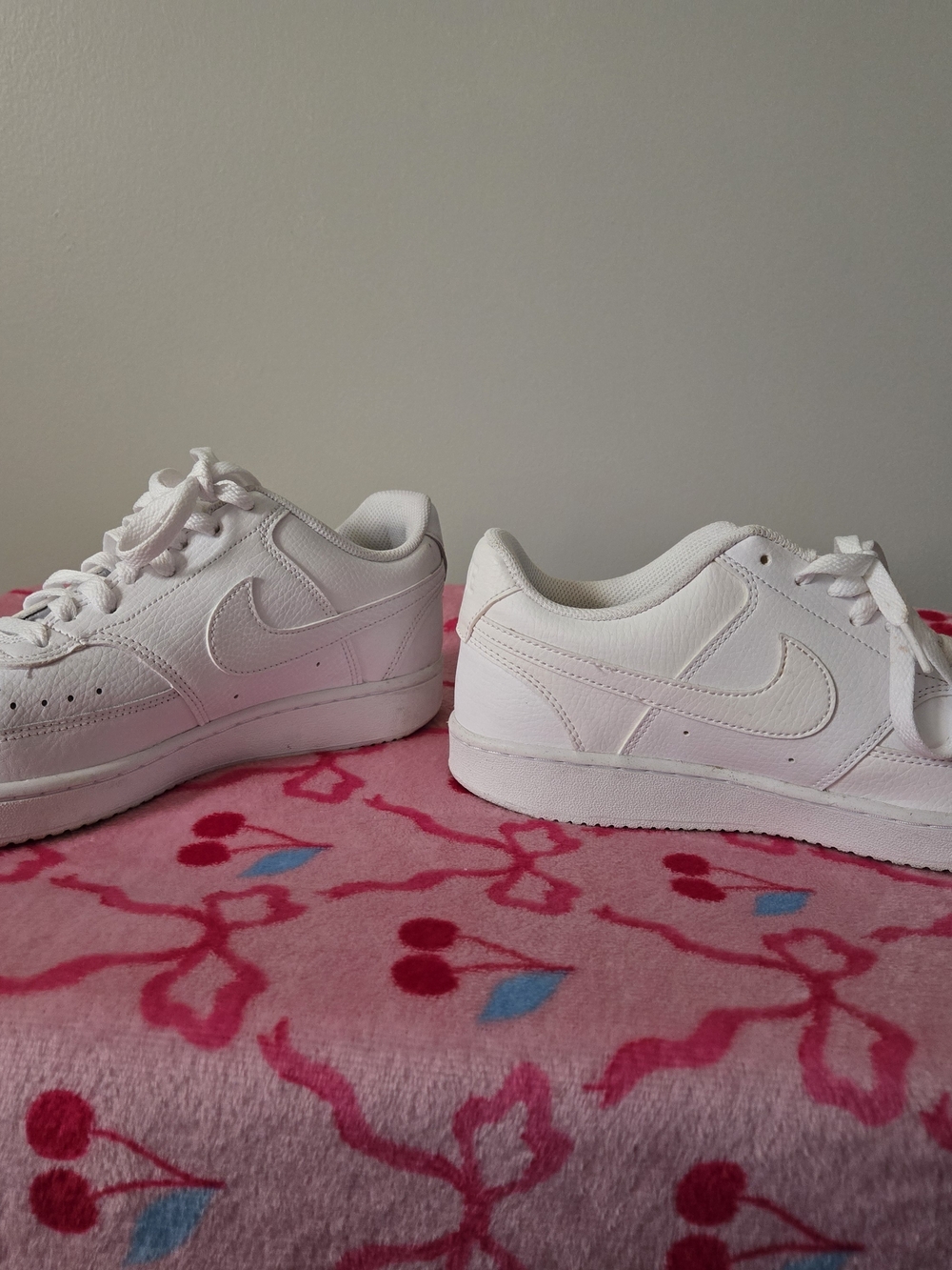 Nike Air Force 1- White Low-Top Sneakers - Picture 2 of 5